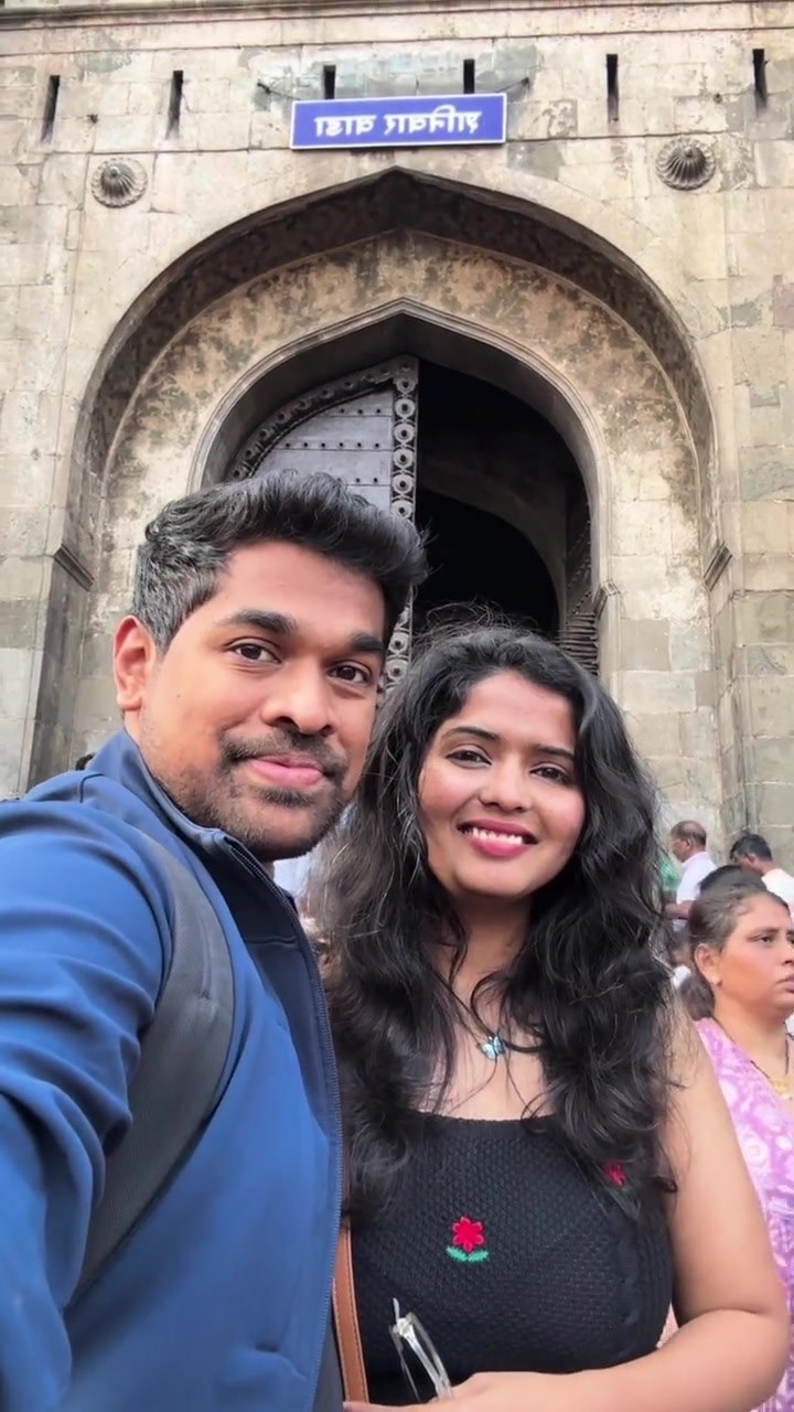 Soham and Sonam at the entrance to Shaniwar Wada